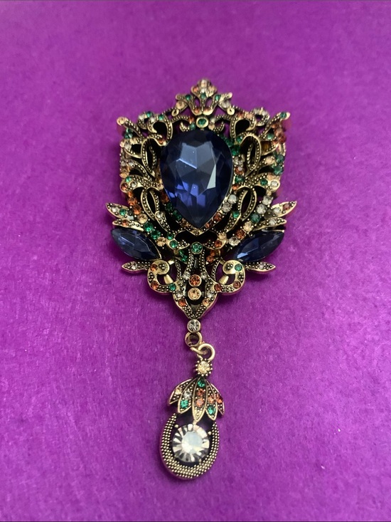 Jewelry - Luxury Vintage-Inspired Blue Teardrop Pendant Brooch - Women Jewelry